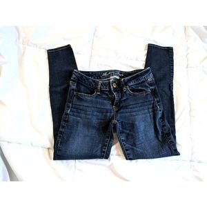 ✨3 for $25✨ American Eagle blue jeans